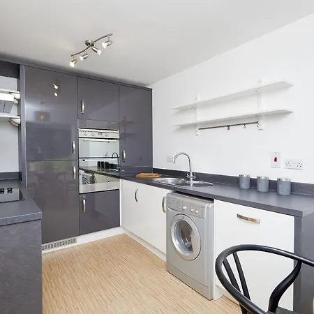 2 Bed Premium House - Driveway Parking - Royal Derby Hospital 3 Mins Apartment Exterior photo