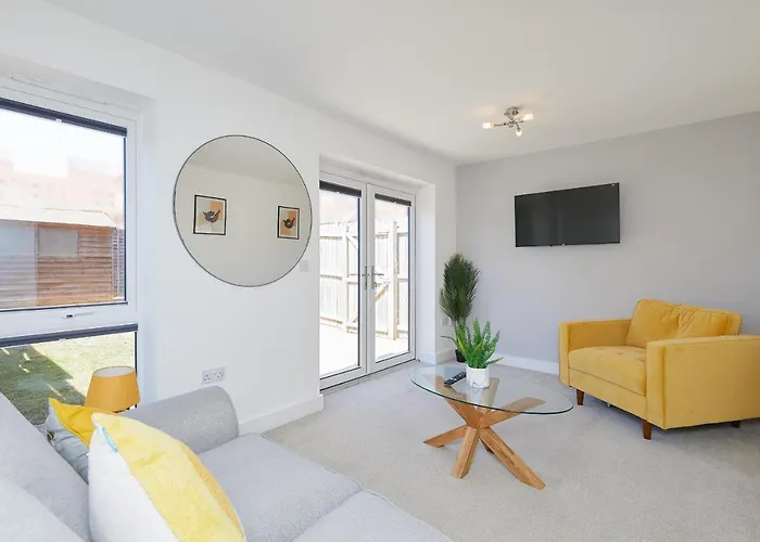 2 Bed Premium House - Driveway Parking - Royal Derby Hospital 3 Mins