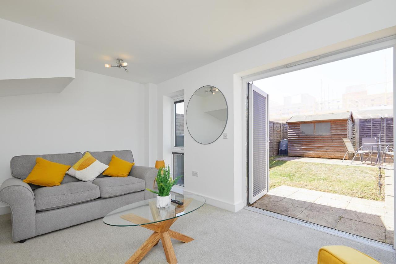 Apartment 2 Bed Premium House - Driveway Parking - Royal Hospital 3 Mins Derby