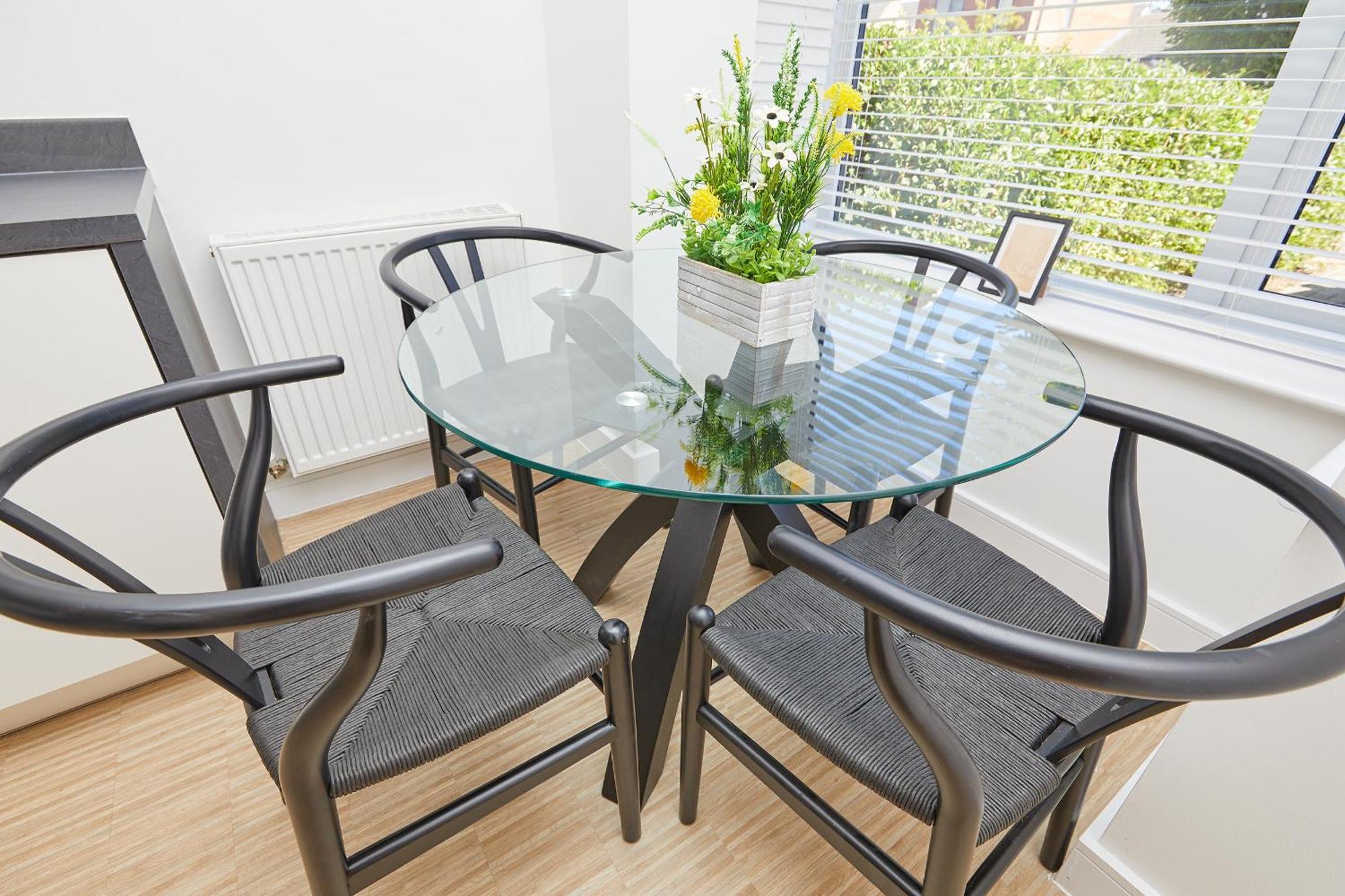 2 Bed Premium House - Driveway Parking - Royal Hospital 3 Mins Apartment Derby
